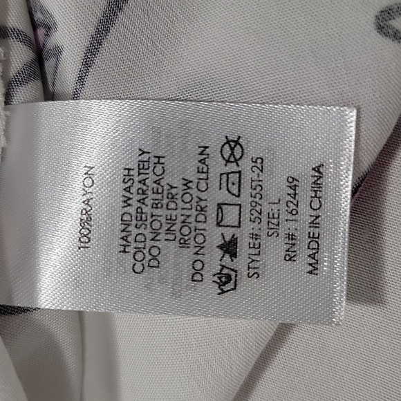 milk & honey, Size L, All Over Face Print - Line Art Long Sleeve Blouse - Picture 12 of 12